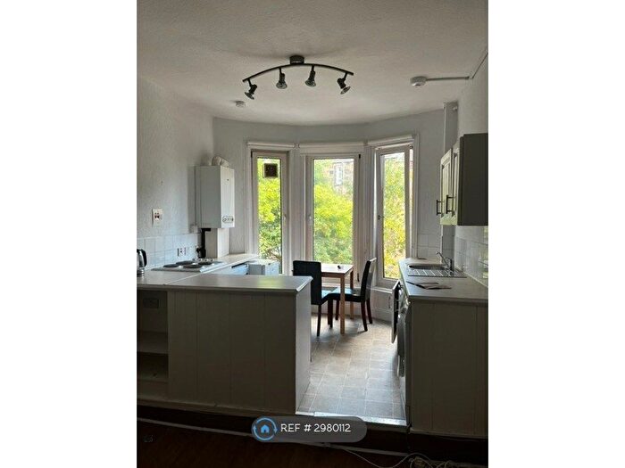 1 Bedroom Flat To Rent In Ettrick Place, Glasgow, G43