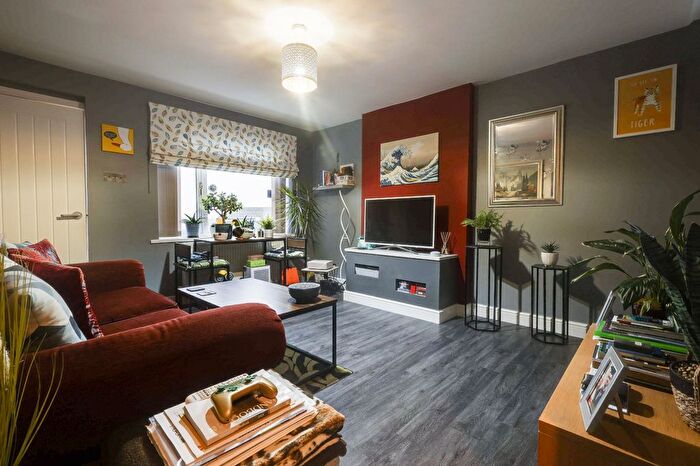 2 Bedroom Semi-Detached House For Sale In Lichfield Mount, Bradford, West Yorkshire, BD2