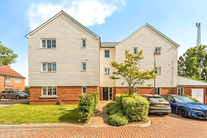 2 Bedroom Apartment For Sale In Priors Orchard, Southbourne, Emsworth, PO10