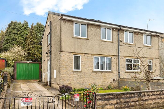 3 Bedroom Semi Detached House For Sale In Ewart Street, Bradford, BD7