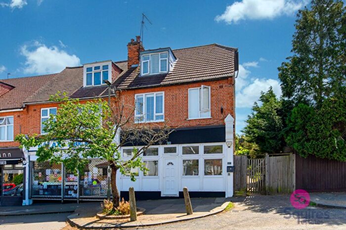 2 Bedroom Flat For Sale In Church Lane, London, N2