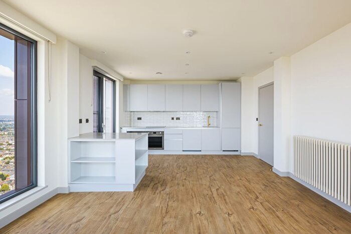 2 Bedroom Flat To Rent In The Eades, Selborne Road, London, E17