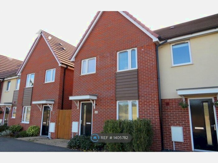 3 Bedroom Semi-Detached House To Rent In Hampton Avenue, Hampton Centre, Peterborough, PE7