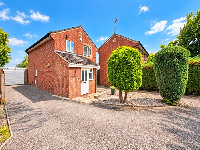 4 Bedroom Detached House For Sale In Ixworth Close, Watermeadow, Northampton, NN3