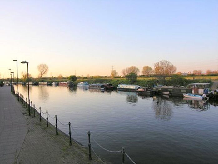 2 Bedroom Flat To Rent In Woodmill Road, London, E5