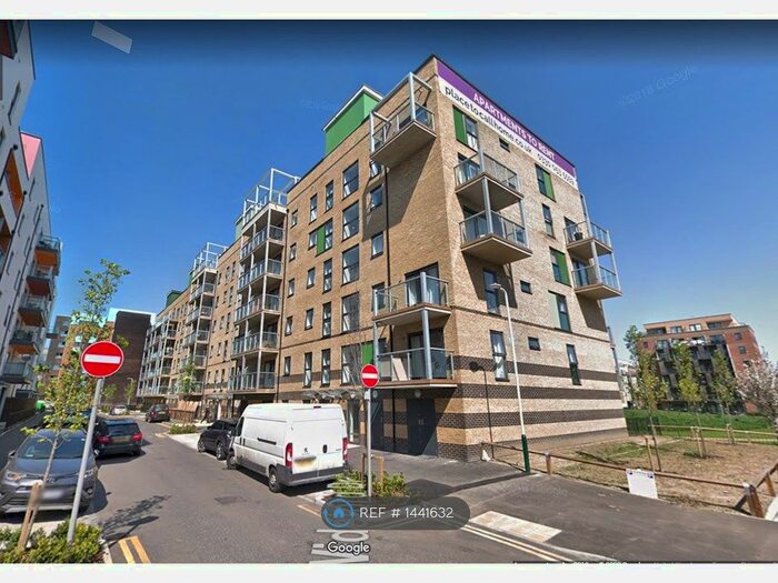2 Bedroom Flat To Rent In Priory Court, Romford, RM7