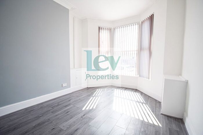 5 Bedroom Terraced House To Rent In Belmont Road, Liverpool, L6