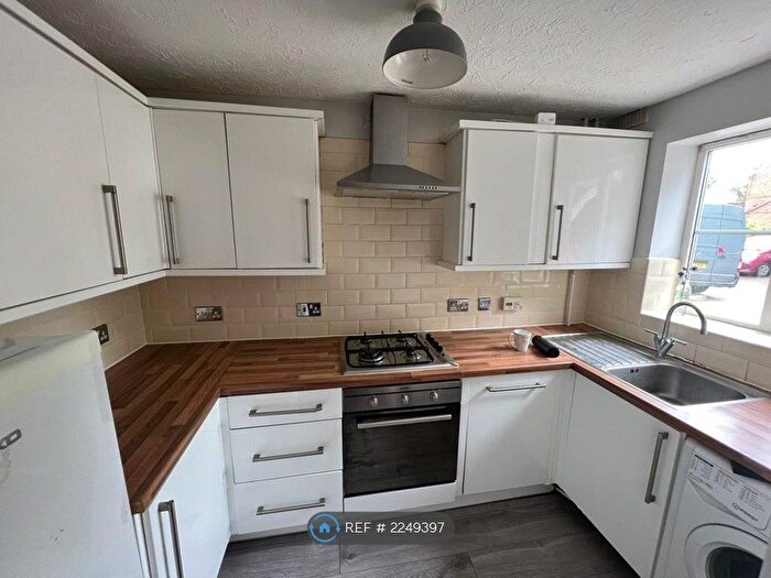 2 Bedroom Terraced House To Rent In Gisburne Way, Watford, WD24