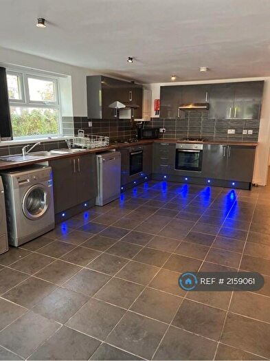 8 Bedroom Terraced House To Rent In Wyeverne Road, Cardiff, CF24