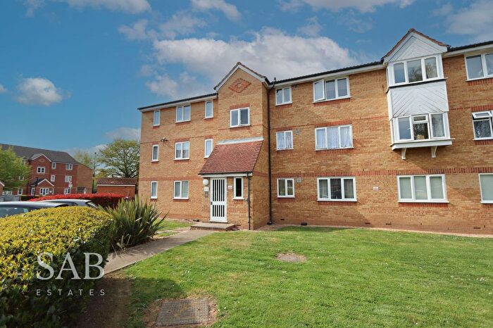 Studio To Rent In Redford Close, Feltham, TW13