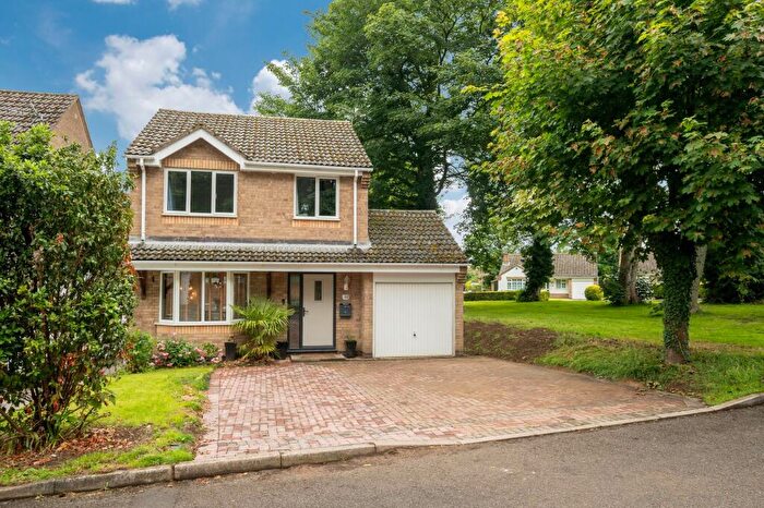 3 Bedroom Detached House For Sale In The Pastures, Cottesmore, LE15