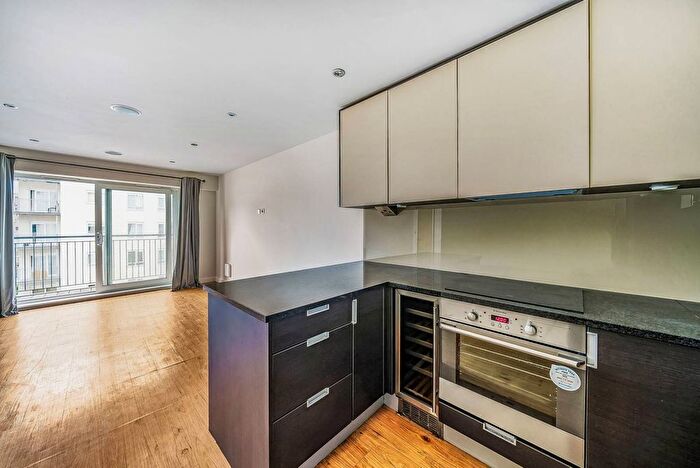 2 Bedroom Flat For Sale In Heritage Avenue, Colindale, London, NW9
