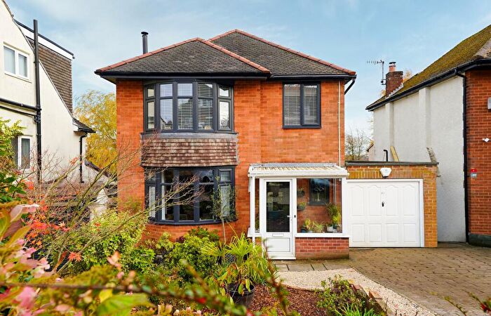 3 Bedroom Detached House For Sale In Alms Hill Road, Sheffield, S11