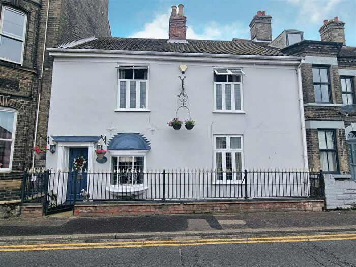 3 Bedroom Terraced House For Sale In High Street, Gorleston, NR31