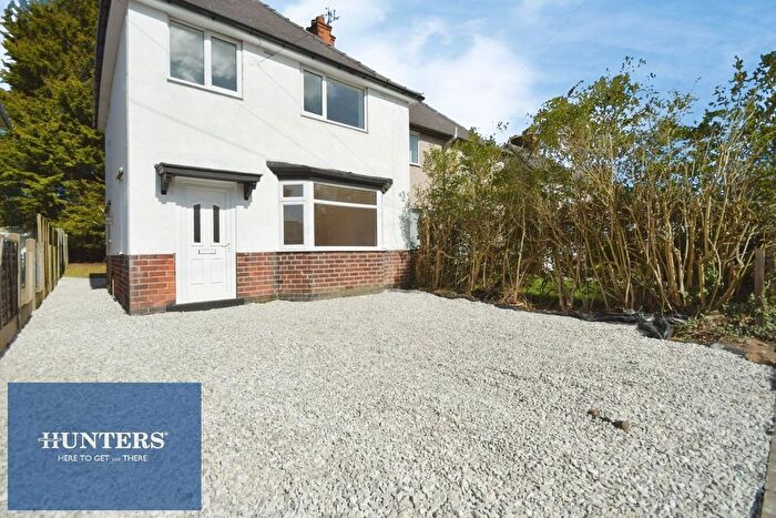 3 Bedroom Semi-Detached House For Sale In Church Street South, Birdholme, Chesterfield, S40