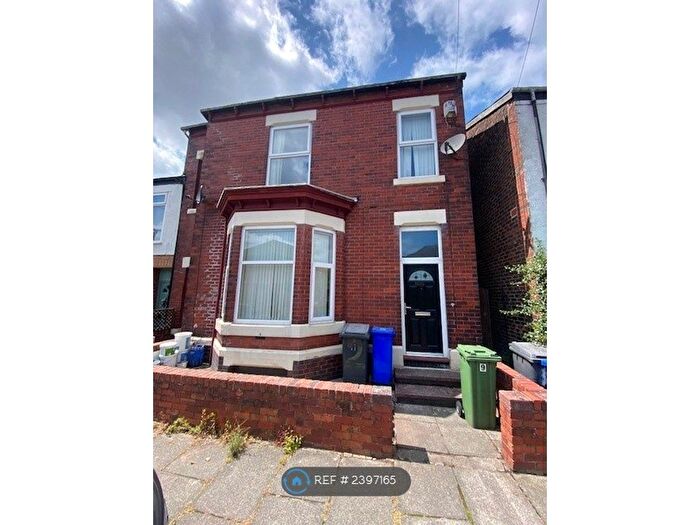 5 Bedroom Semi-Detached House To Rent In Cartwright Street, Manchester, M34