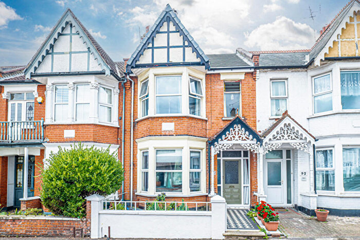 3 Bedroom Terraced House For Sale In Westborough Road, Westcliff-on-sea, SS0