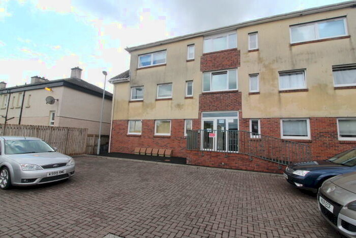 2 Bedroom Flat To Rent In Willowpark Court, Airdrie, ML6