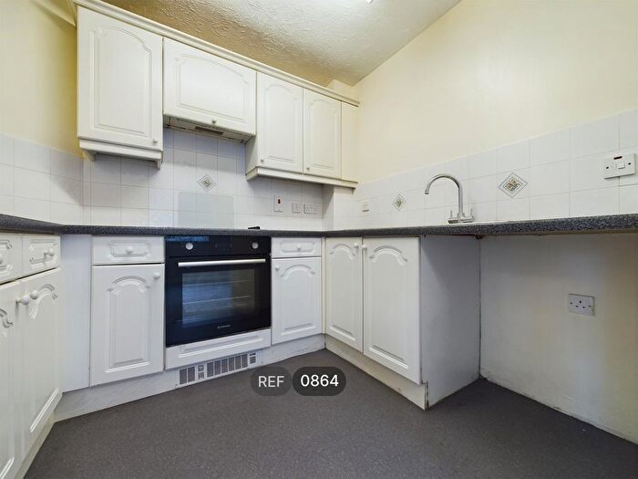 2 Bedroom Flat To Rent In Galleon Court, Hull, HU9