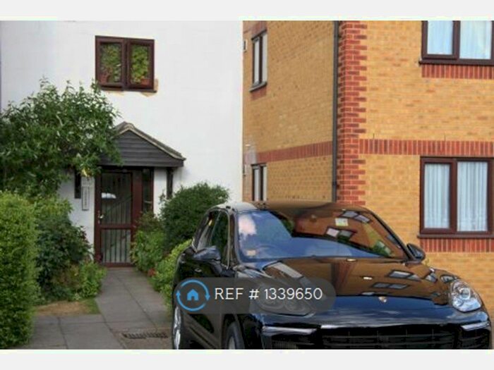 1 Bedroom Flat To Rent In Alan Hocken Way, London, E15