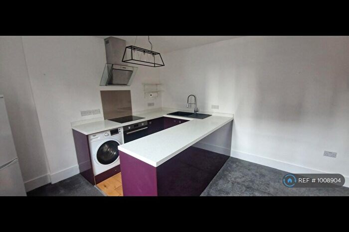 1 Bedroom Flat To Rent In East Street, Bromley, BR1
