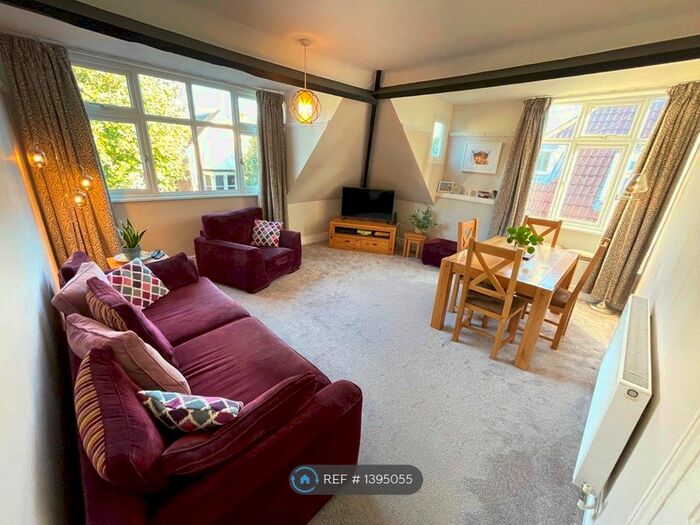 2 Bedroom Flat To Rent In Blenheim Road, Bristol, BS6