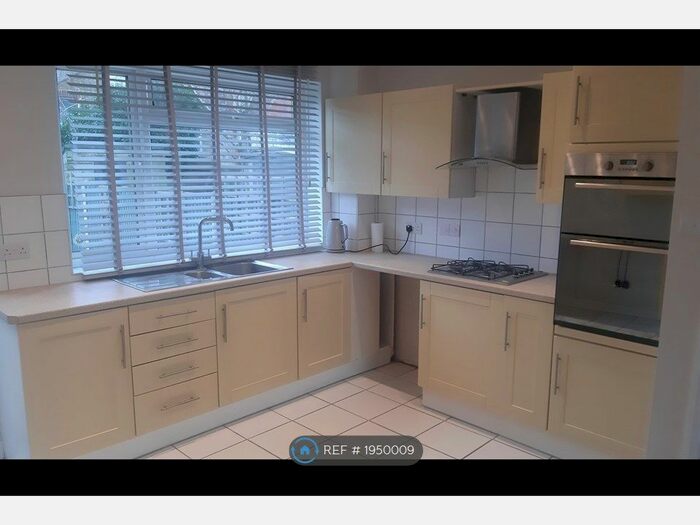 2 Bedroom Terraced House To Rent In Cedar Close, Margate, CT9