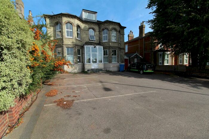 13 Bedroom Detached House To Rent In Norwich Road, Ipswich, IP1