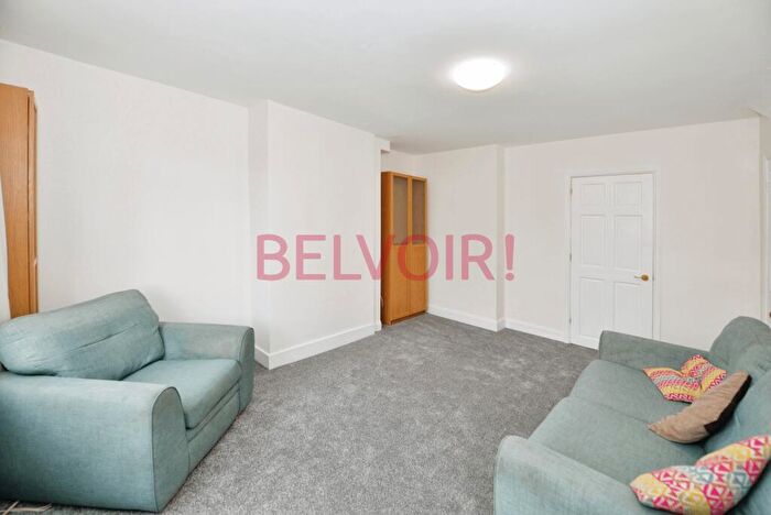 3 Bedroom Semi-Detached House To Rent In Carnation Road, Southampton, SO16