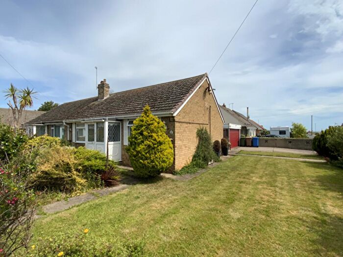 2 Bedroom Semi-Detached Bungalow For Sale In Seacroft Road, Withernsea, HU19
