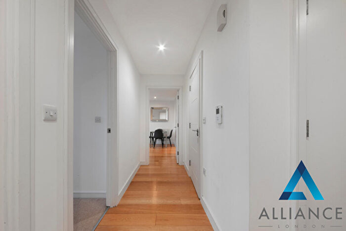 2 Bedroom Apartment To Rent In Sewardstone Road, Bow, E2