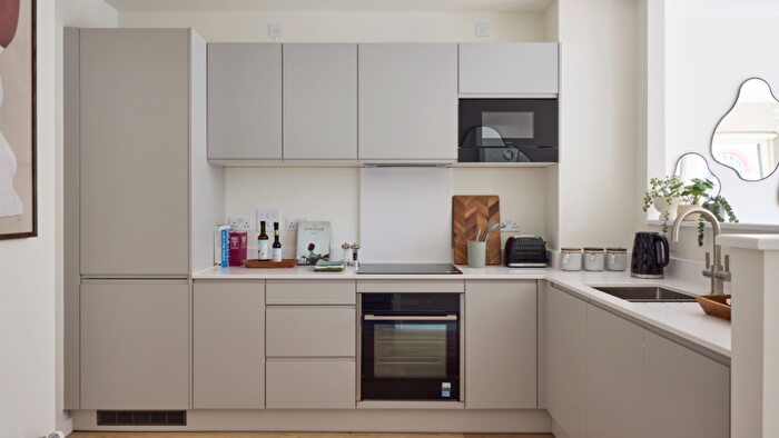 1 Bedroom Flat For Sale In Renforth Street, Canada Water, Canada Water, SE16