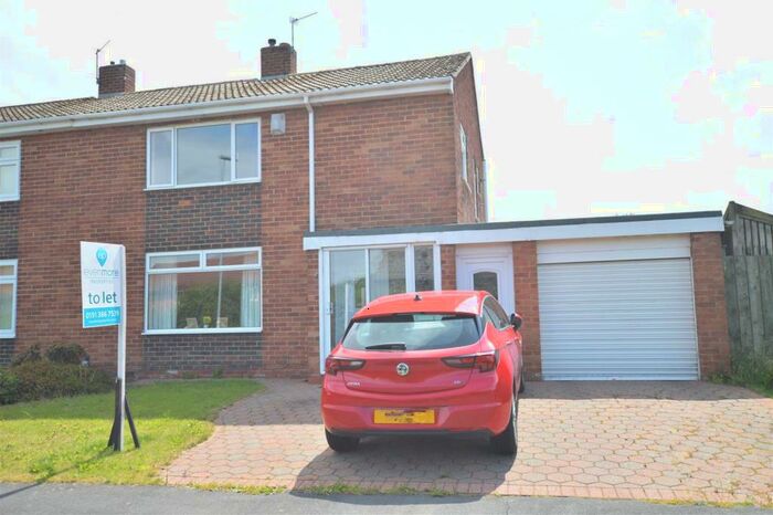 3 Bedroom Semi-Detached House To Rent In Alexandra Close, Framwellgate Moor, DH1