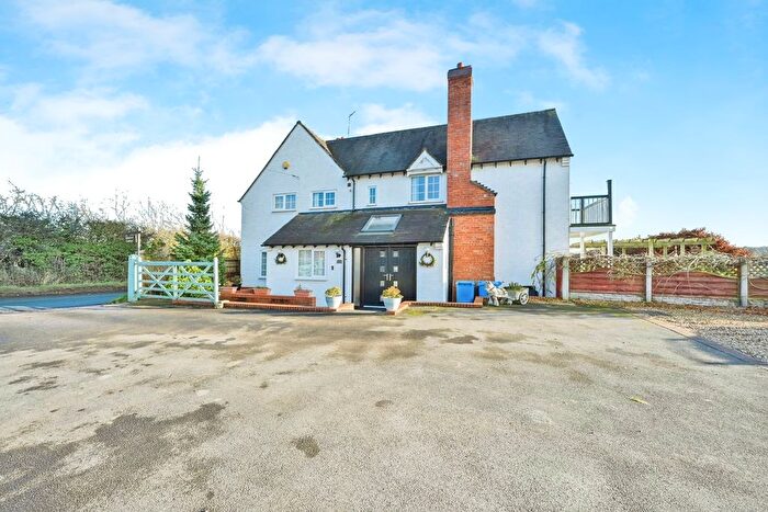 4 Bedroom Detached House For Sale In Wenlock Bank, Lapley, Stafford, ST19
