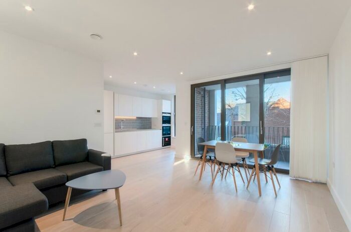 1 Bedroom Flat To Rent In Wentworth Street, Aldgate, London, E1