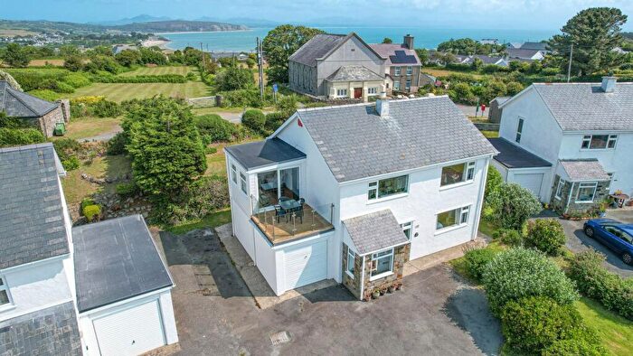 4 Bedroom Detached House For Sale In Dwyfor Estate, Bwlchtocyn, Pwllheli, LL53