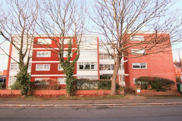 2 Bedroom Flat To Rent In Springfield Road, Wallington, SM6