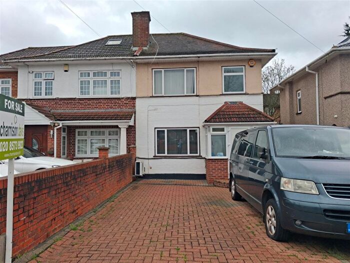 4 Bedroom Semi Detached House For Sale In Kingshill Avenue, Northolt, UB5