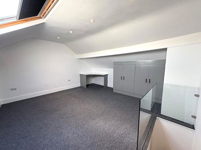 3 Bedroom Terraced House To Rent In Valley Road, Meersbrook, Sheffield, S8