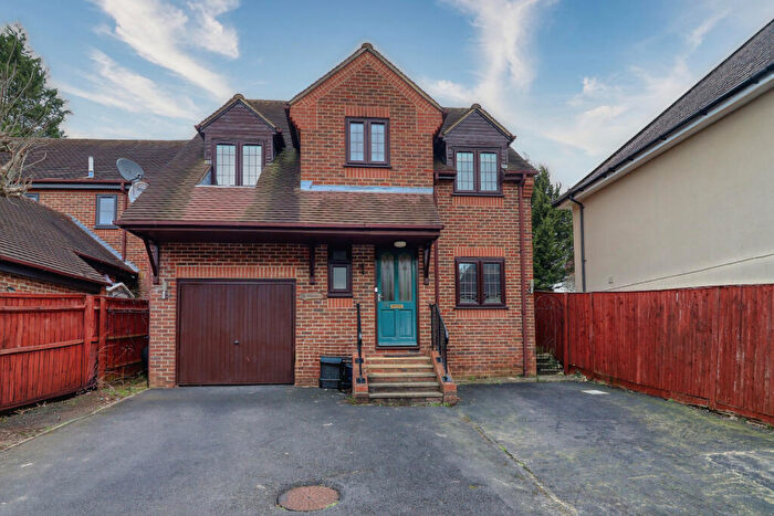 4 Bedroom Detached House For Sale In Copperfields, High Wycombe, Buckinghamshire, HP12