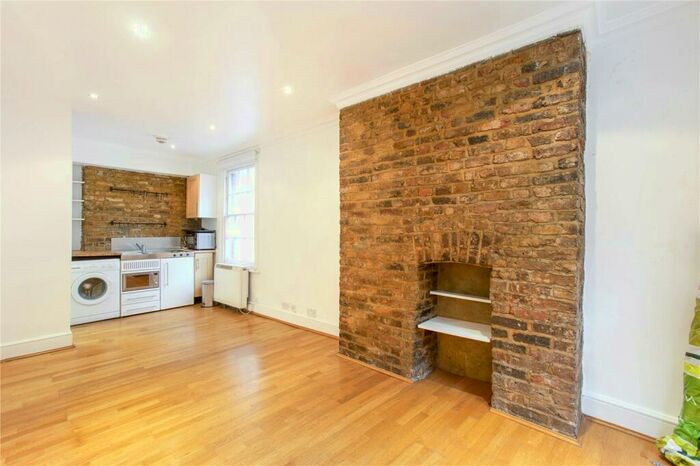 Studio To Rent In Willow Street, Shoreditch, London, EC2A