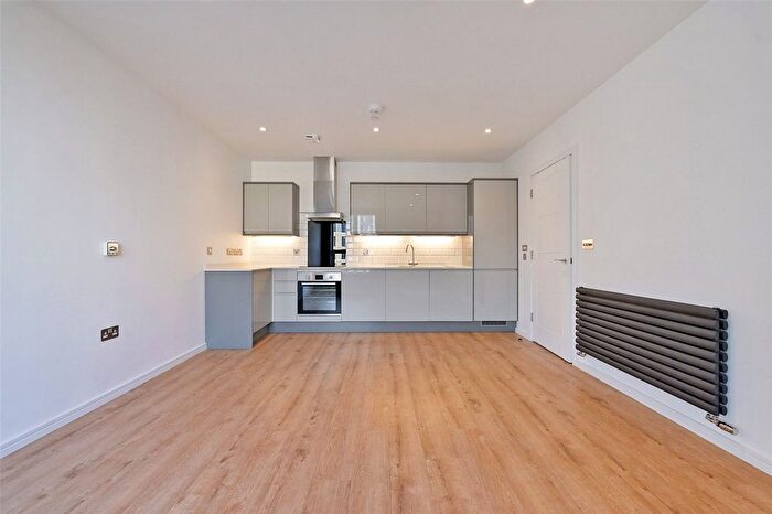 1 Bedroom Flat To Rent In Dalby Avenue, Bristol, Somerset, BS3