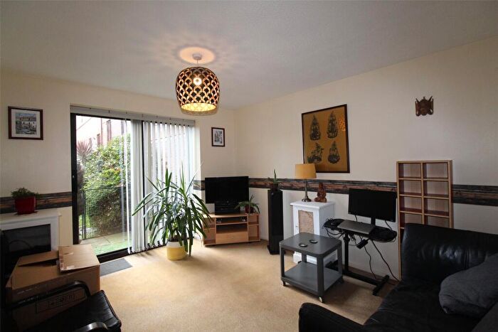1 Bedroom Apartment To Rent In Redcliff Mead Lane, Bristol, Somerset, BS1