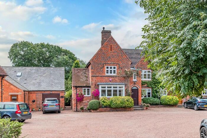 3 Bedroom Property To Rent In Lea End Lane, Hopwood, Alvechurch, B48