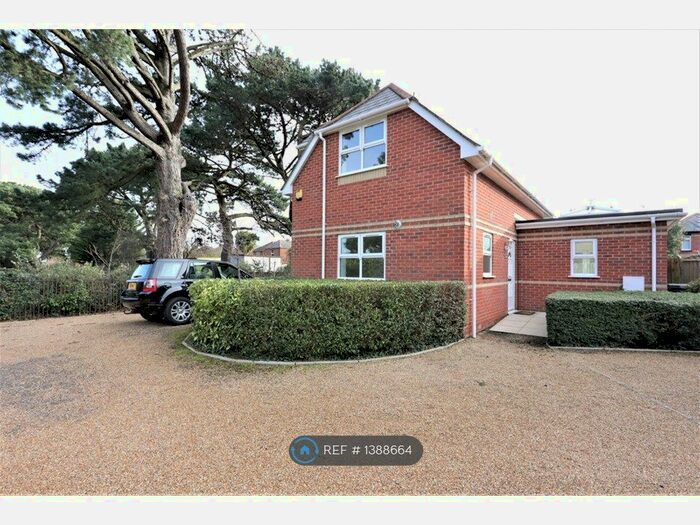 3 Bedroom Detached House To Rent In Endfield Road, Bournemouth, BH9