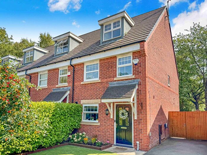 3 Bedroom End Of Terrace House For Sale In Aspen Road, Manchester, M9