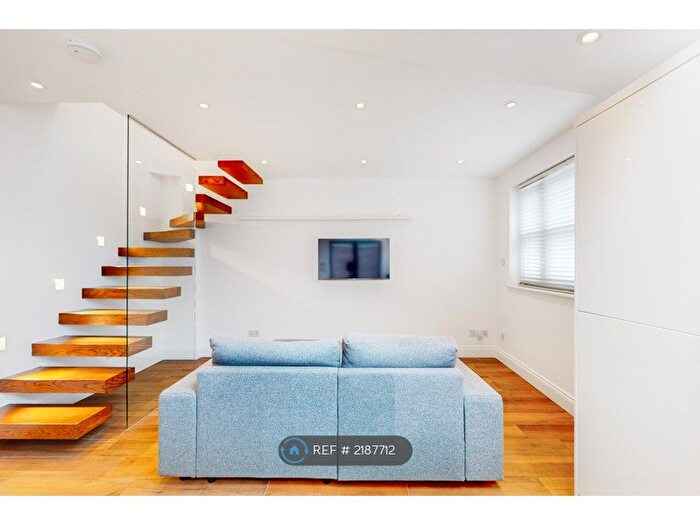 1 Bedroom Semi-Detached House To Rent In Lauriston Road, London, E9