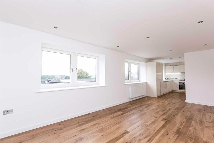 1 Bedroom Flat For Sale In Hanover House, Brentwood, CM14
