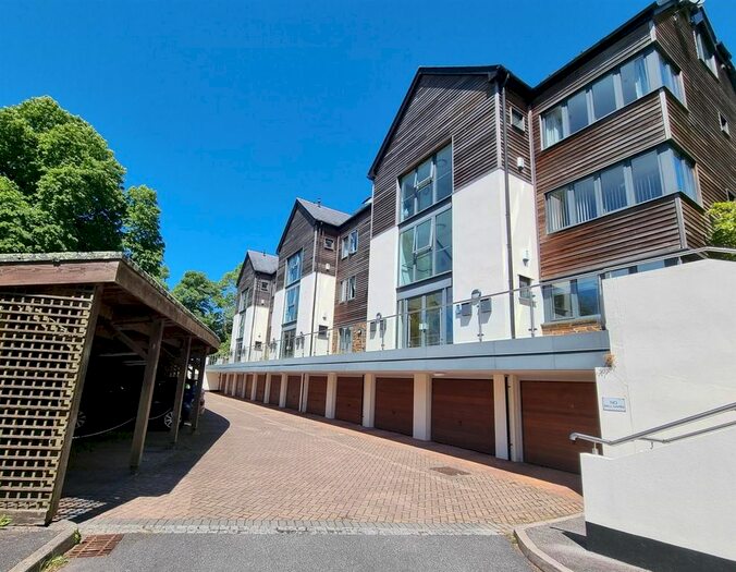 2 Bedroom Flat To Rent In Pendrea Wood, Highertown, Truro, TR1