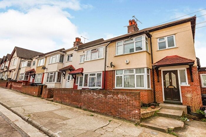 3 Bedroom Terraced House To Rent In Pier Road, Northfleet, Gravesend, Kent, DA11